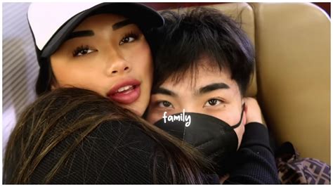 Since 2020, RiceGum has been dating Ellerie Marie, a well-known Instagram model and TikTok star known for her exhilarating lip-sync and dance videos. . Ellerie marie mom